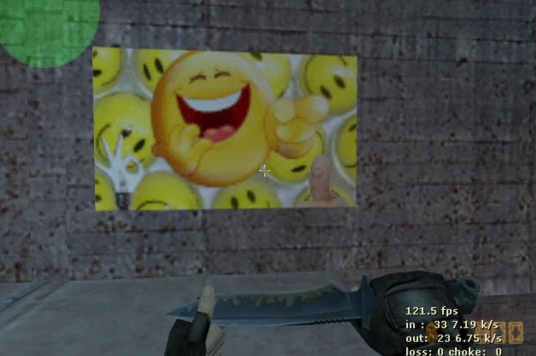 Custom spray displayed on a wall in Counter-Strike 1.6 using HL TagConverter